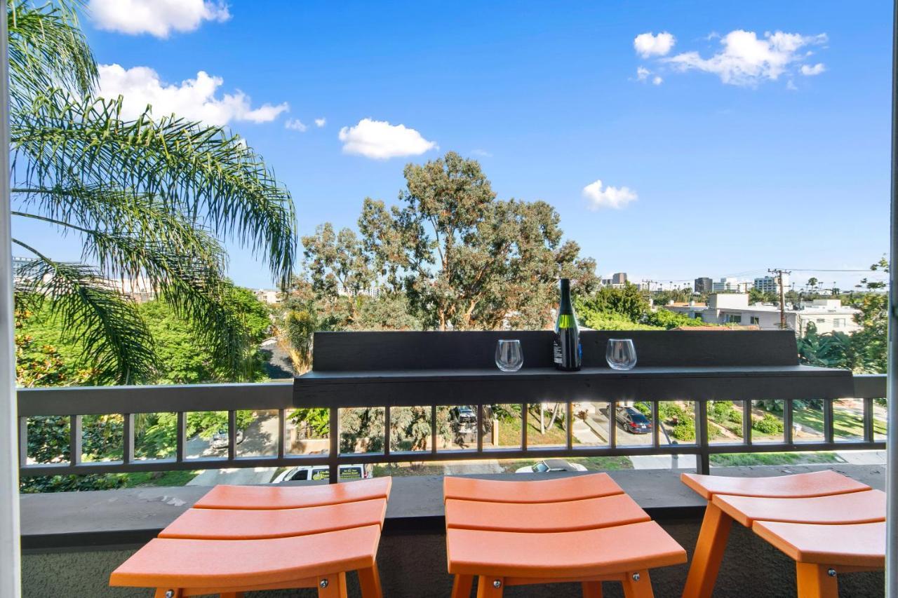 Beverly Hills 2 Bed 2 Bath Penthouse With Den And Parking 414 Лос-Анджелес Экстерьер фото