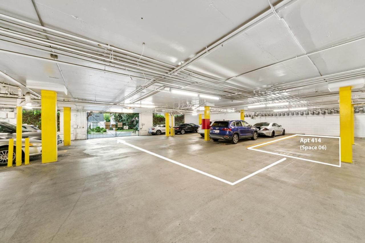 Beverly Hills 2 Bed 2 Bath Penthouse With Den And Parking 414 Лос-Анджелес Экстерьер фото