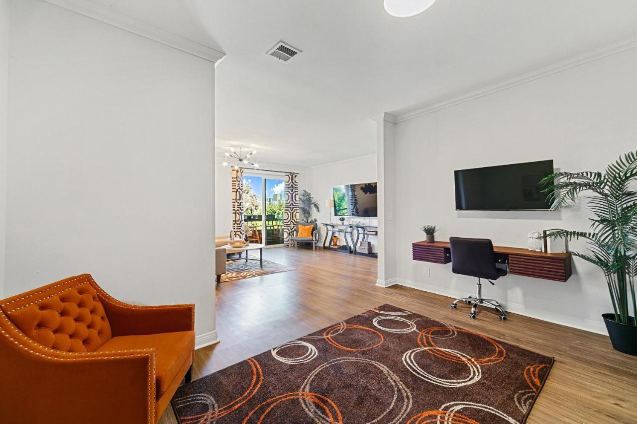 Beverly Hills 2 Bed 2 Bath Penthouse With Den And Parking 414 Лос-Анджелес Экстерьер фото