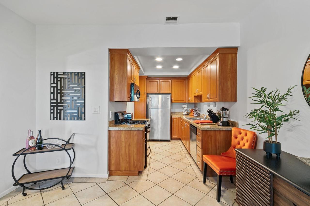 Beverly Hills 2 Bed 2 Bath Penthouse With Den And Parking 414 Лос-Анджелес Экстерьер фото