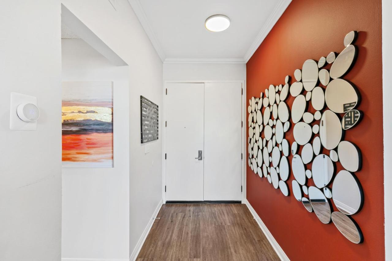 Beverly Hills 2 Bed 2 Bath Penthouse With Den And Parking 414 Лос-Анджелес Экстерьер фото